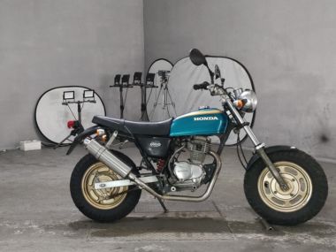 Honda APE100