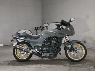 Kawasaki GPZ900R