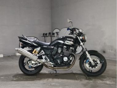 Yamaha XJR400R