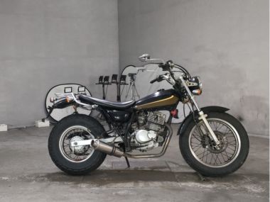 Suzuki Van Van 200