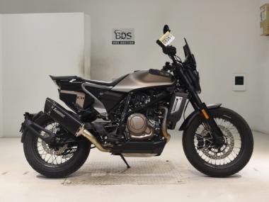 Husqvarna Svartpilen 701