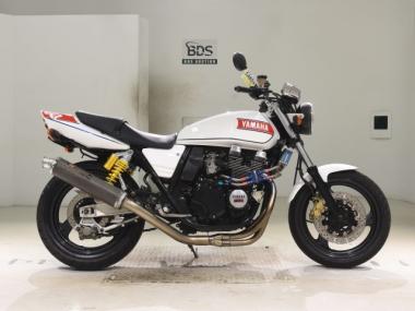 Yamaha XJR400