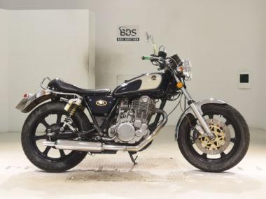 Yamaha SR400