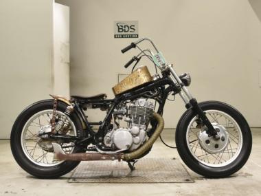 Yamaha SR400