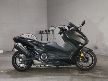 Yamaha T-MAX560