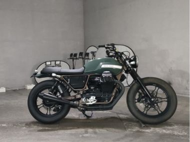 Moto Guzzi V7 Stone
