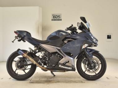 Kawasaki Ninja400