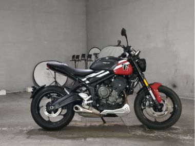 Triumph Trident 660