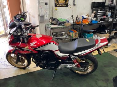 Honda CB400SFV Boldor