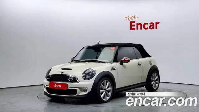 MINI Cooper Convertible 2013