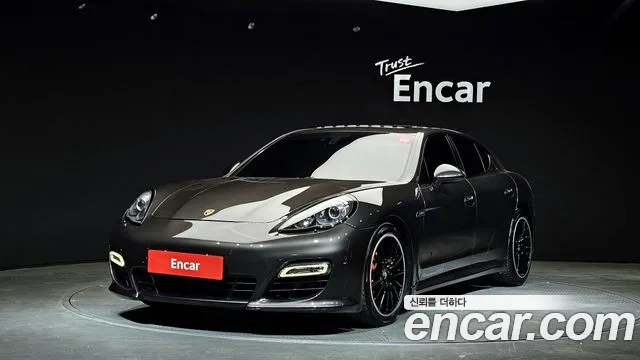 Porsche Panamera 2012