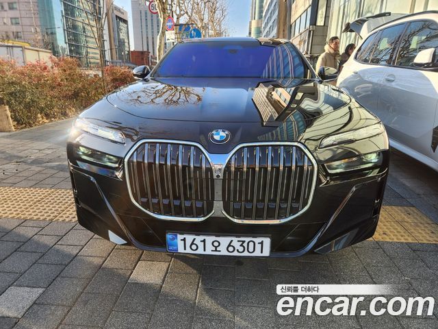 BMW 7-Series 2025