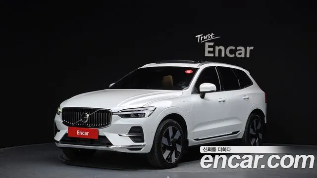 Volvo XC60 2025