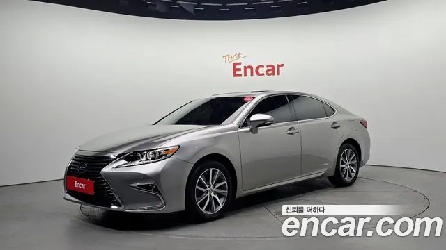 Lexus ES 2018
