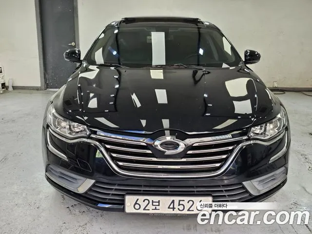 Renault SM6 2016