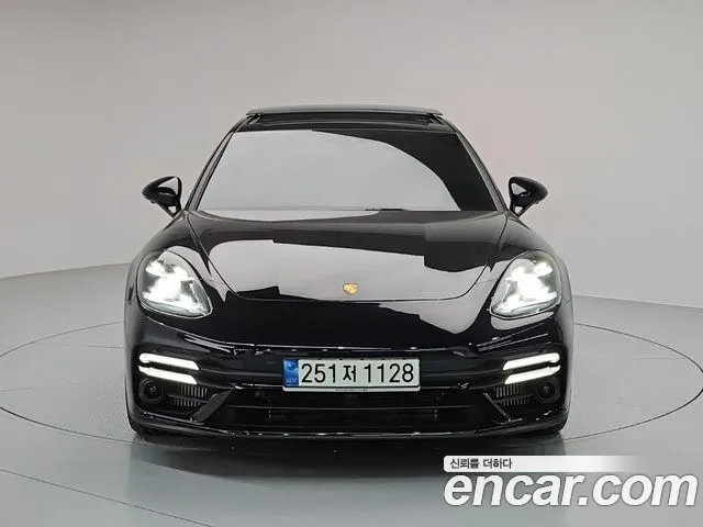 Porsche Panamera 2022