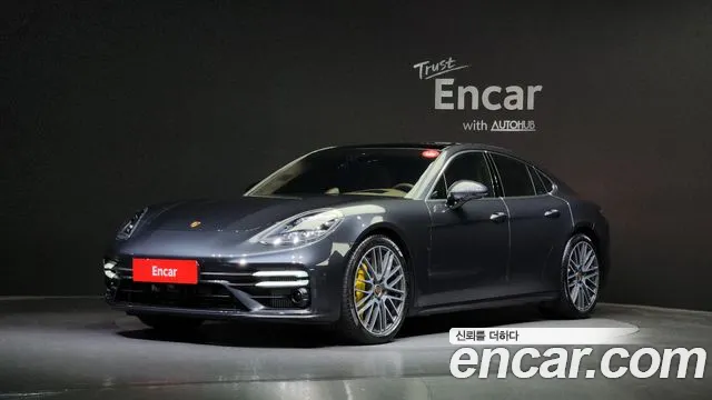 Porsche Panamera 2023