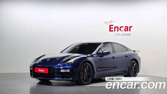 Porsche Panamera 2025