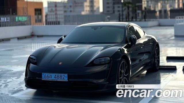Porsche Taycan 2024