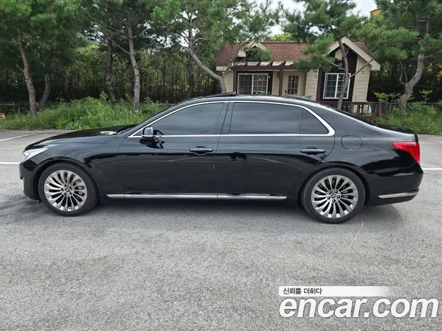 Genesis EQ900 2016