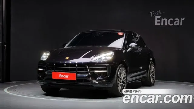 Porsche Macan 2021