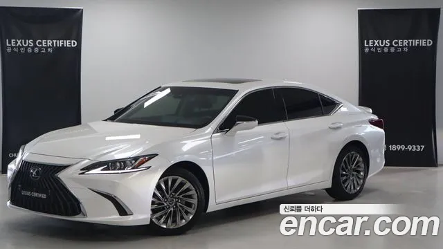 Lexus ES 2024