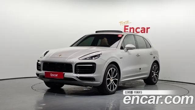 Porsche Cayenne 2021