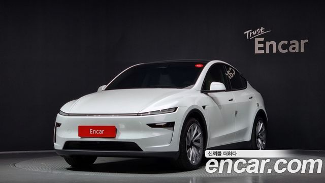 Tesla Model Y 2025