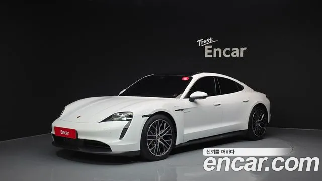 Porsche Taycan 2023