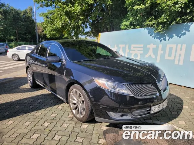 Lincoln MKS 2012