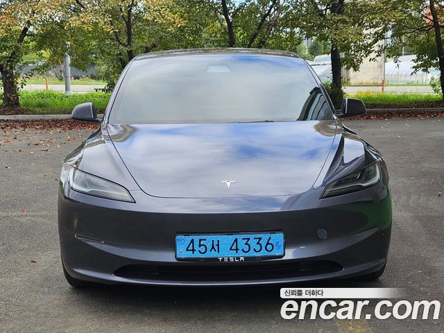Tesla Model 3 2024