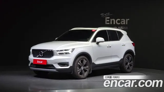 Volvo XC40 2021