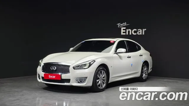 Infiniti Q70 2018