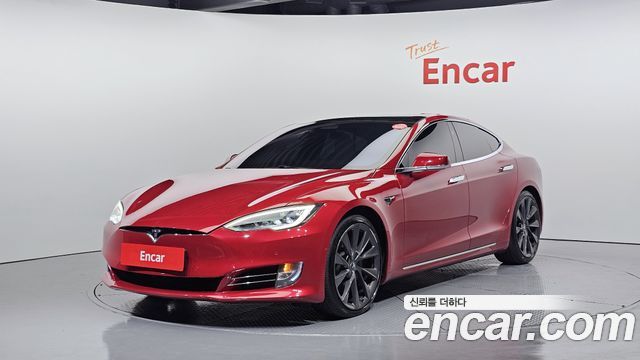 Tesla Model S 2020