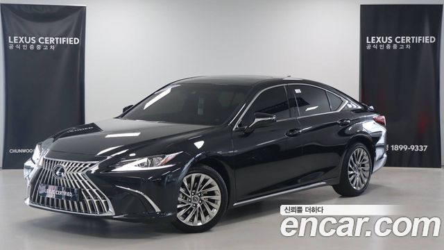 Lexus ES 2025