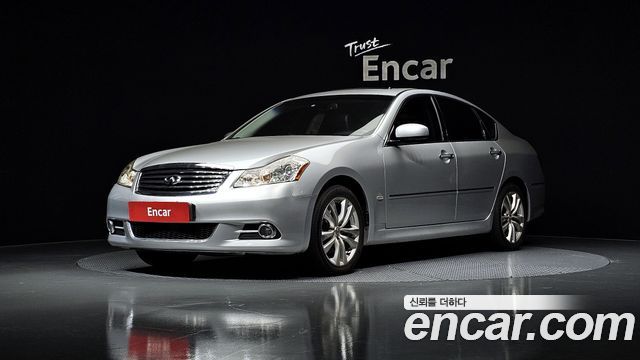 Infiniti M 2010