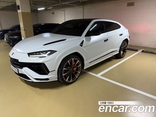 Lamborghini Urus 2023