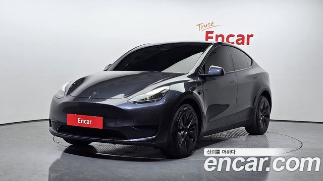 Tesla Model Y 2024