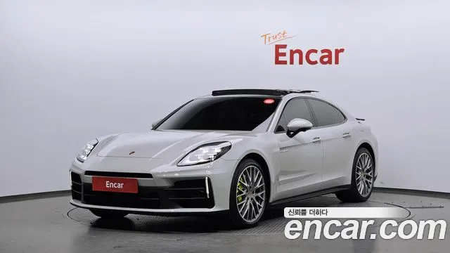 Porsche Panamera 2024