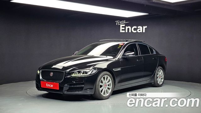 Jaguar XE 2018