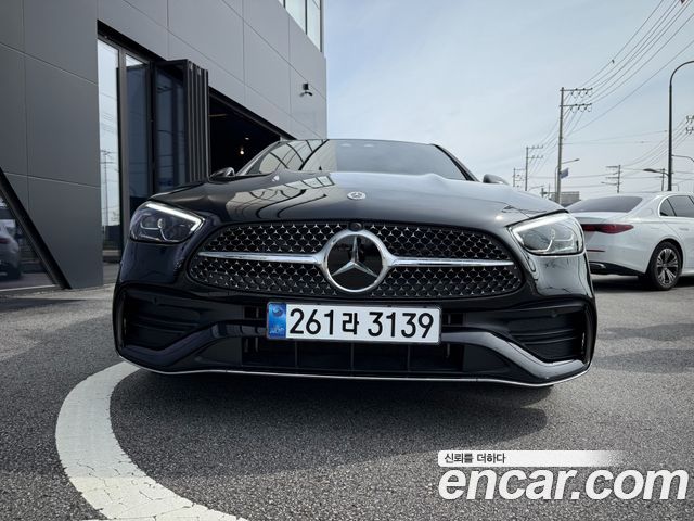 Mercedes-Benz C-Class 2025