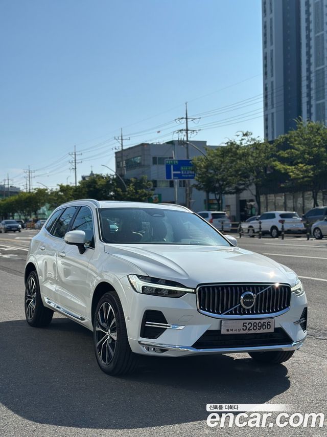 Volvo XC60 2025