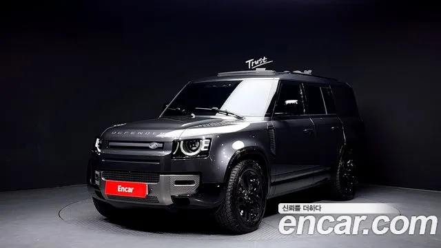 Land Rover Defender 2024