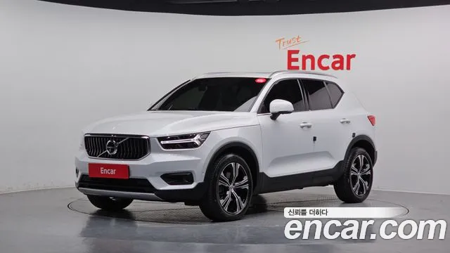 Volvo XC40 2021