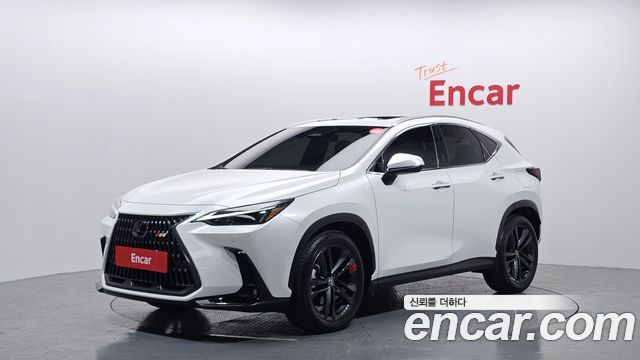 Lexus NX 2023