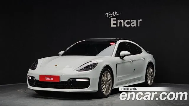 Porsche Panamera 2020