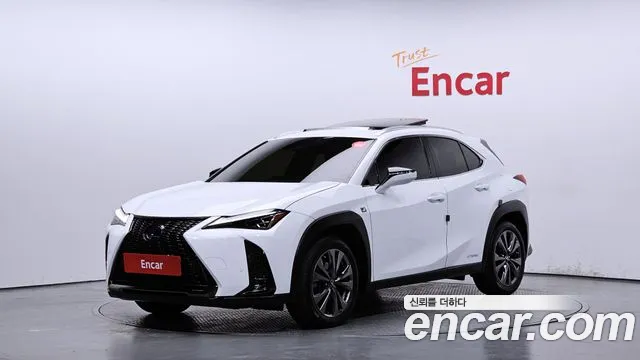 Lexus UX 2022