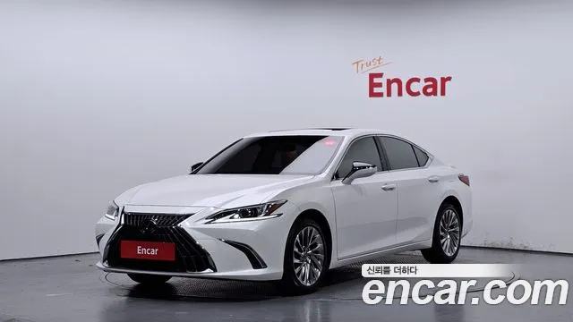 Lexus ES 2023