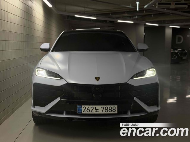 Lamborghini Urus 2025