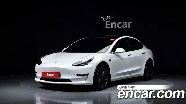 Tesla Model 3 2020